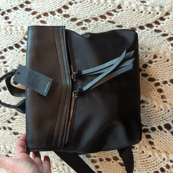 Botkier trigger mini backpack nwt - Picture 1 of 11